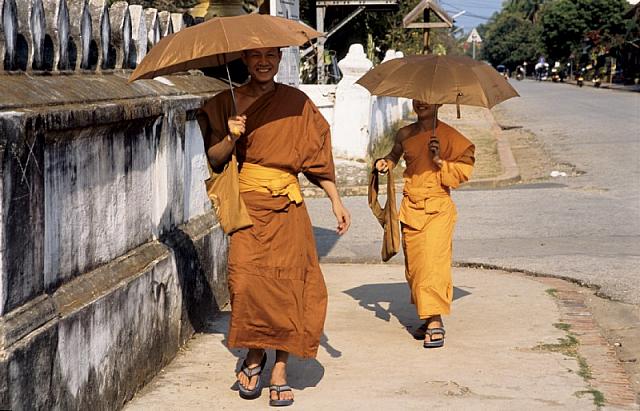 63 laos luang prabang fescher henri nouhot2043